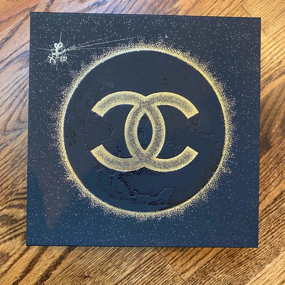 Authentic CHANEL BOX - Picture 2 of 9